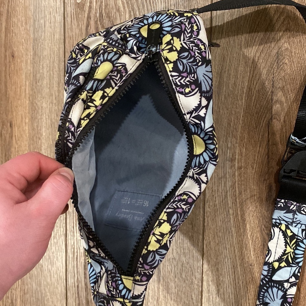 Vera Bradley satchel/Fanny pack - Picture 4 of 8